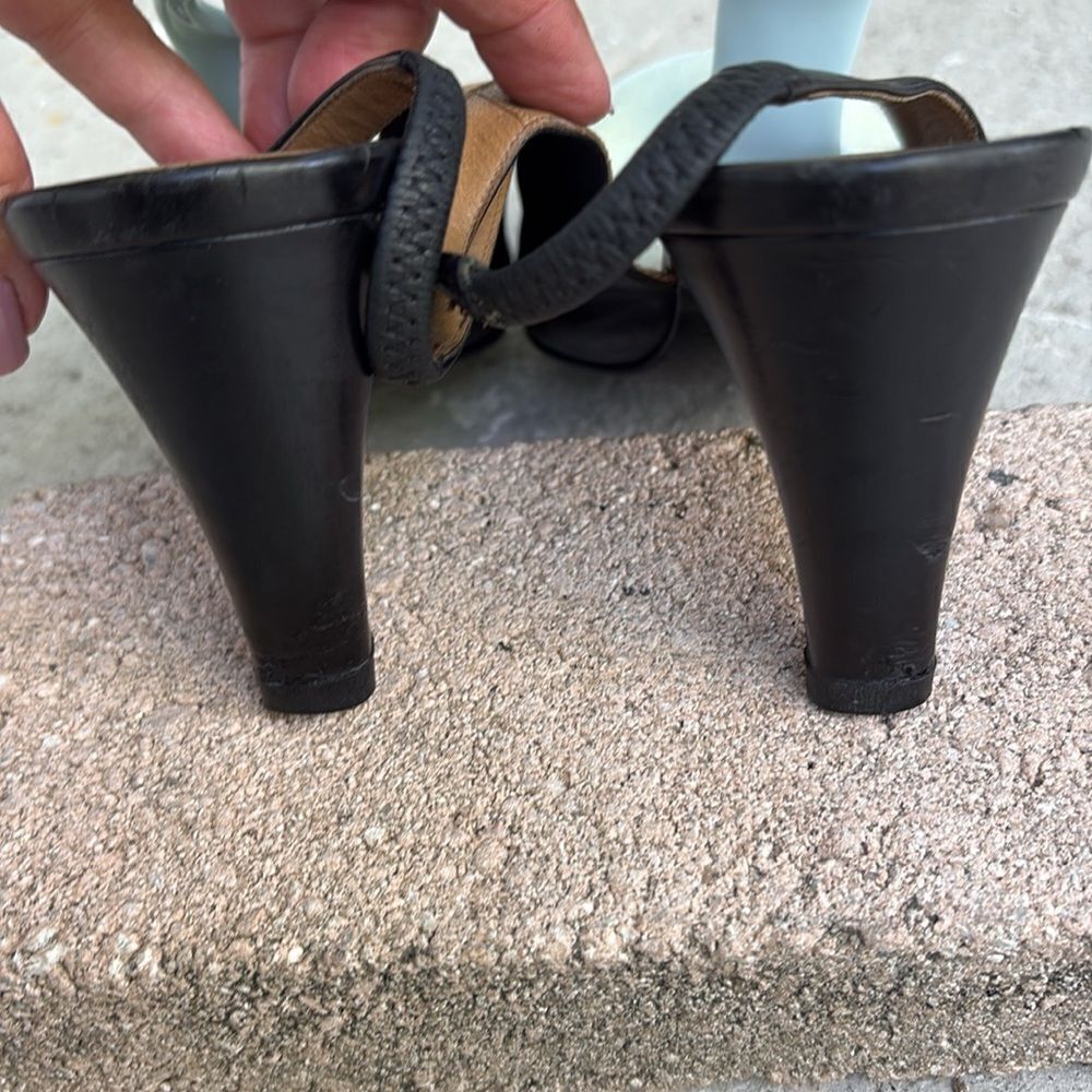 Classic Ferragamo slingbacks - Picture 6 of 10